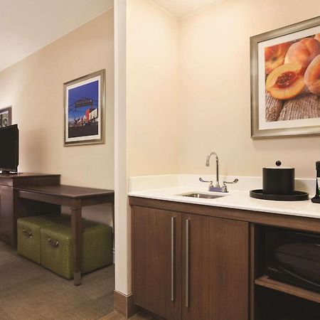Hampton Inn Бріґем-Сіті Екстер'єр фото