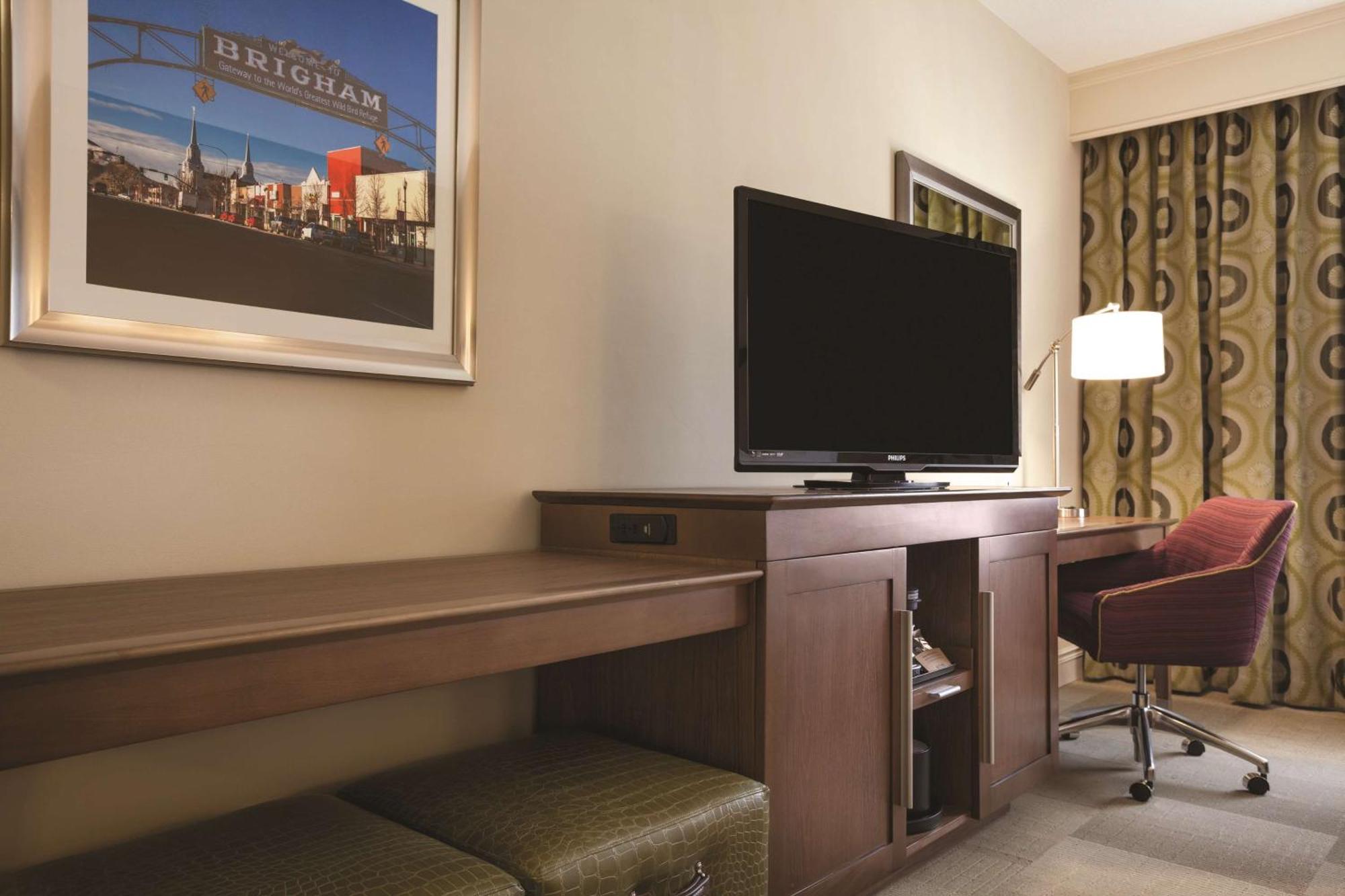 Hampton Inn Бріґем-Сіті Екстер'єр фото