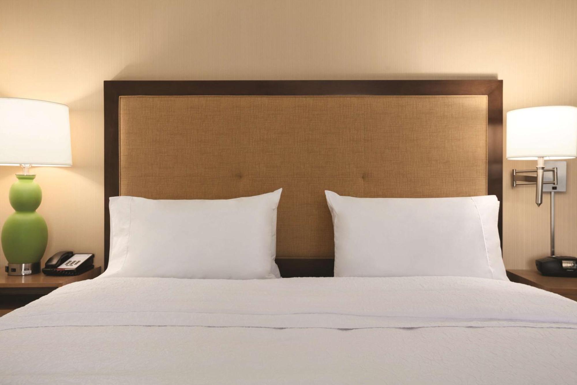 Hampton Inn Бріґем-Сіті Екстер'єр фото